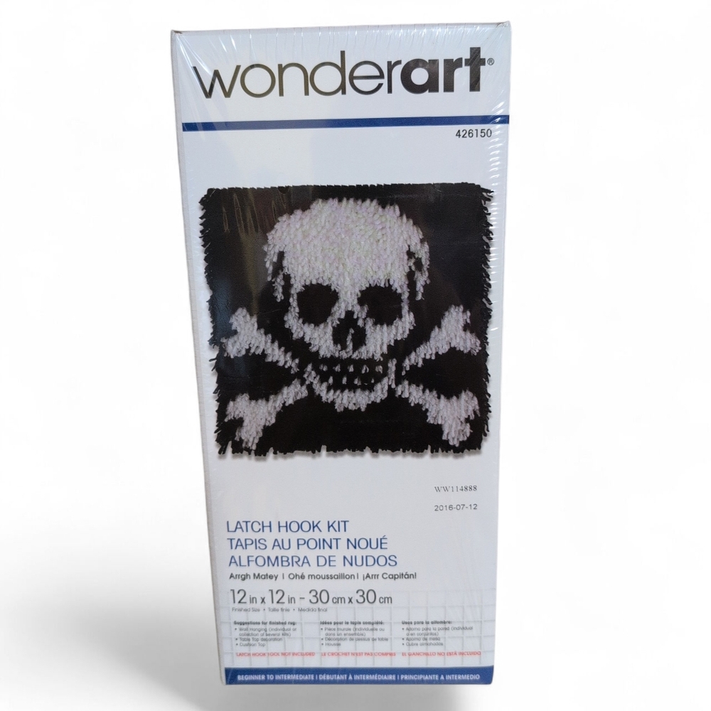 WonderArt ARRGH MATEY Latch Hook Kit Skull Cross Bones 12"x12" Wall Hanging
